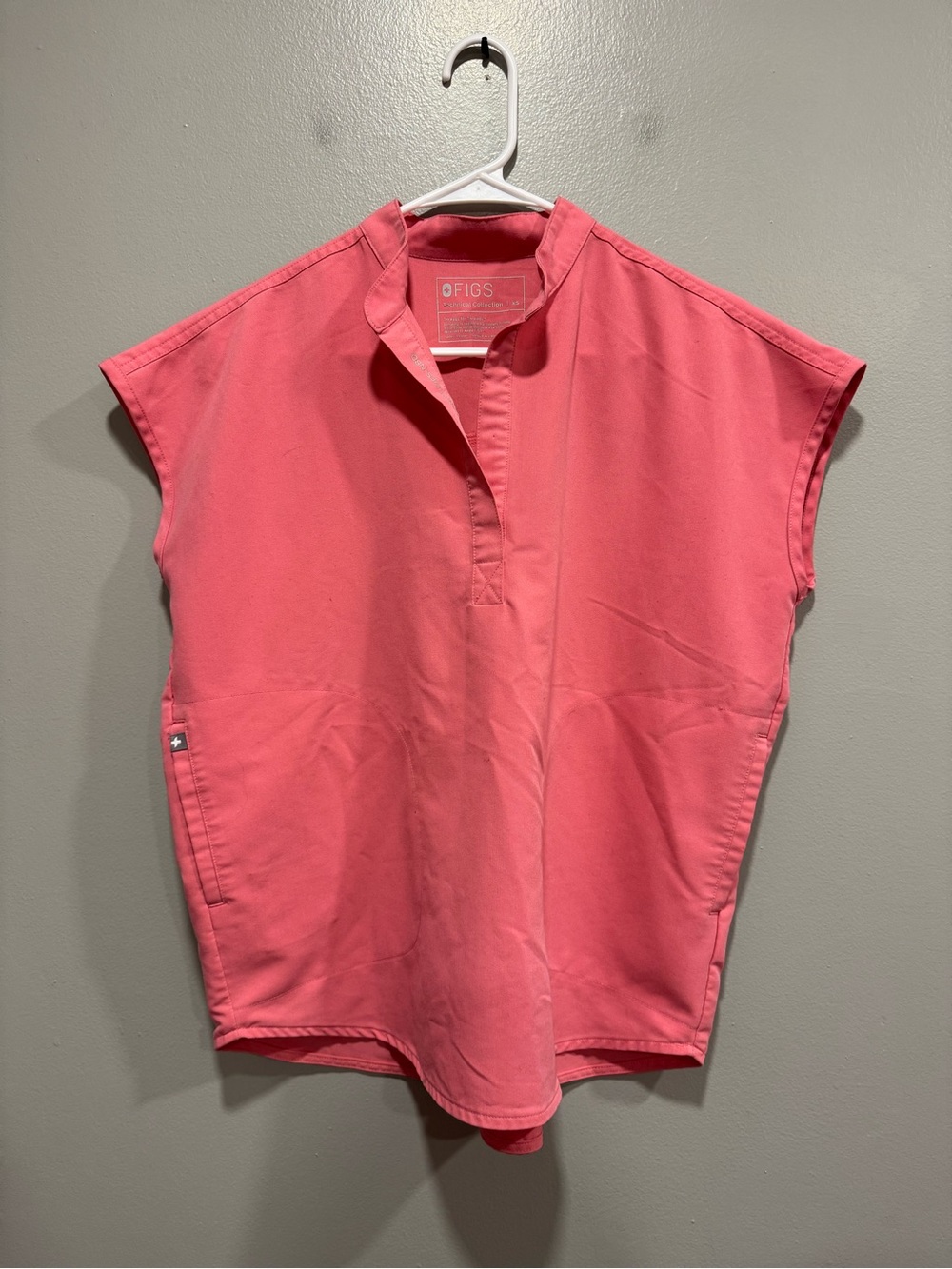 FIGS Rafaela Oversized Scrub Top In Pink Size XS